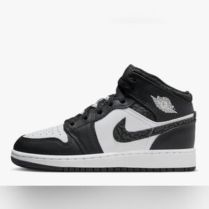 Nike Air Jordan Panda Elephant Black White FB9909 001 Size 6 Youth